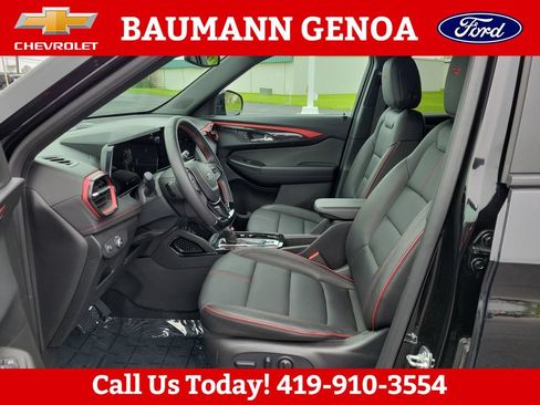 Used 2025 Chevrolet TrailBlazer RS w/ Convenience Package AWD/4WD image 9