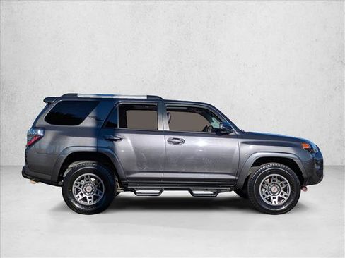 Used 2018 Toyota 4Runner TRD Off-Road Premium w/ TRD Performance Package image 4