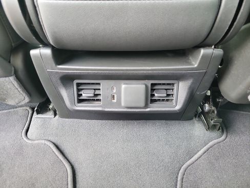 Used 2025 GMC Sierra 1500 SLT image 10