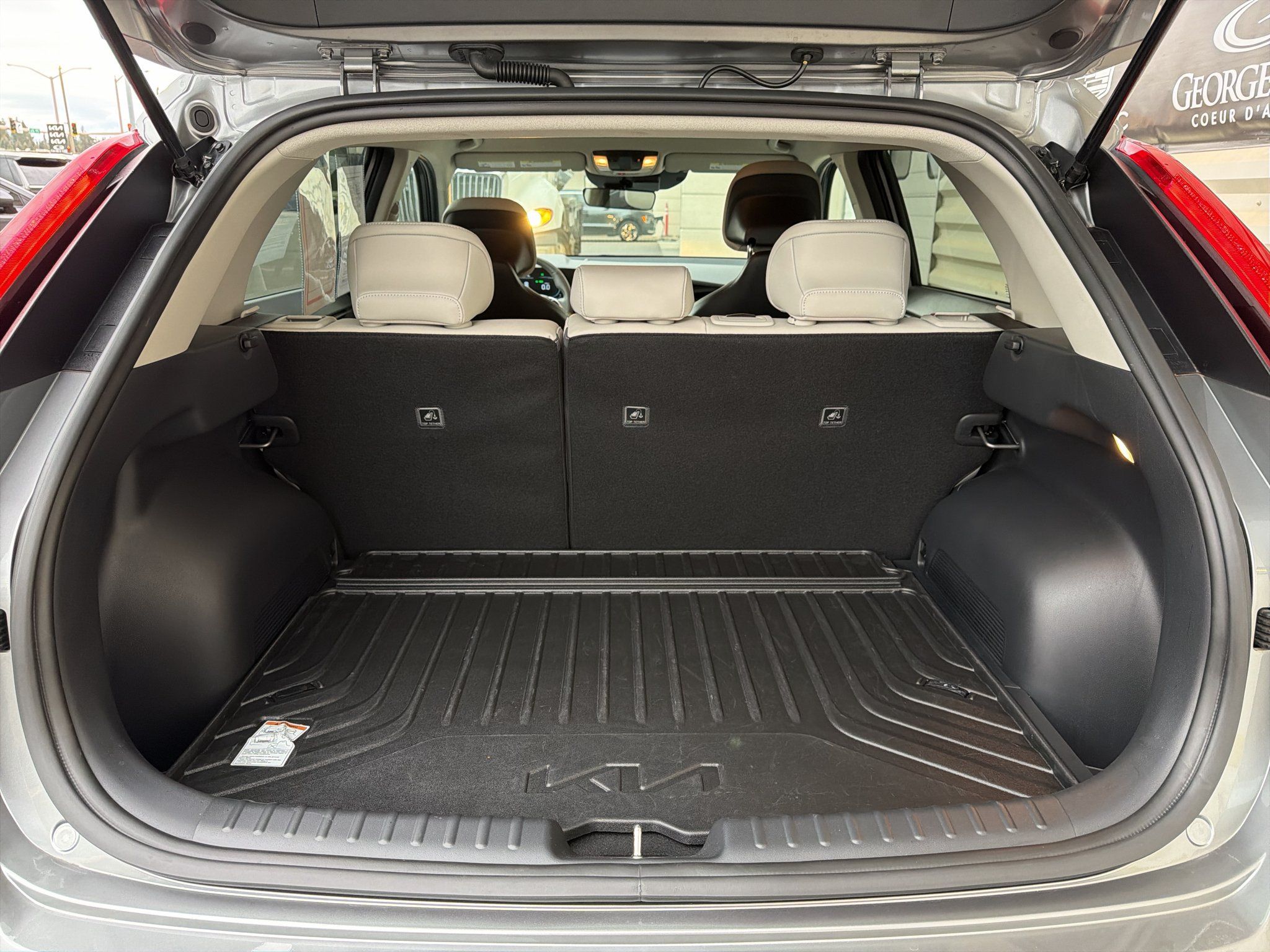 Certified 2024 Kia Niro EX FWD image 15