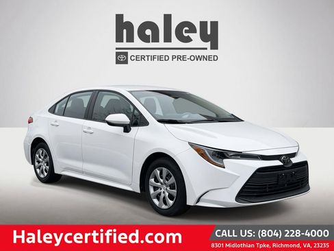 Used 2025 Toyota Corolla LE image 1