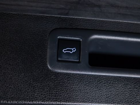 Used 2021 Toyota Highlander Platinum FWD image 39