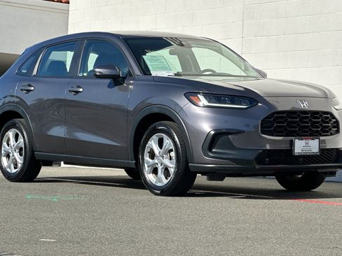 Certified 2023 Honda HR-V LX image 6