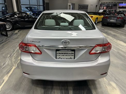 Used 2013 Toyota Corolla L image 24