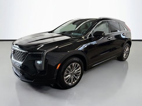 Used 2025 Cadillac XT4 Premium Luxury FWD image 5