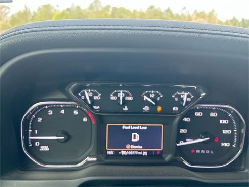 Used 2022 GMC Sierra 1500 AT4 w/ AT4 Premium Package image 18