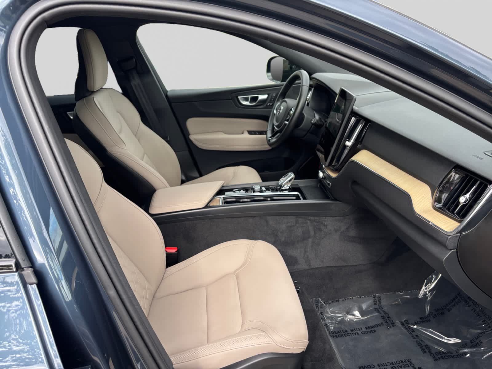 Used 2026 Volvo XC60 B5 Plus AWD/4WD image 20
