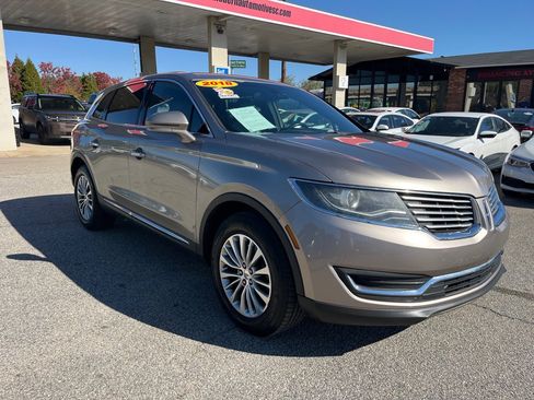 Used 2018 Lincoln MKX Select w/ Select Plus Package image 4