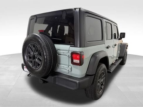 Used 2024 Jeep Wrangler Unlimited Sport AWD/4WD image 6