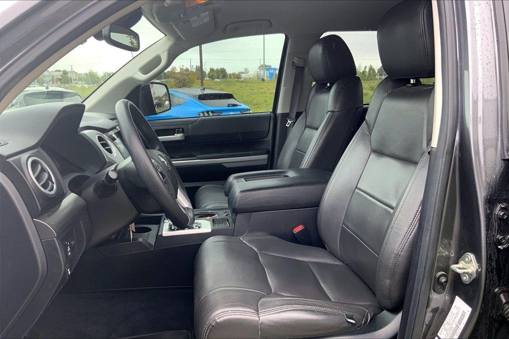 Used 2021 Toyota Tundra SR5 w/ SR5 Upgrade Package AWD/4WD image 9