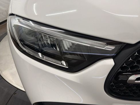 New 2026 Mercedes-Benz GLC 300 image 10