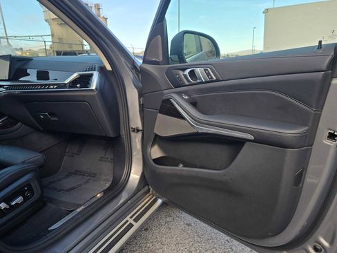 Used 2024 BMW X7 xDrive40i image 13