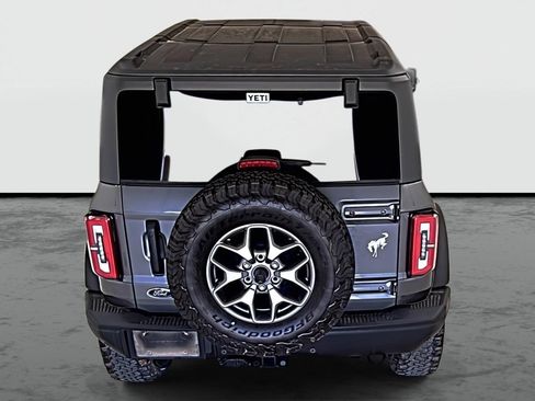 Used 2022 Ford Bronco Badlands AWD/4WD image 3