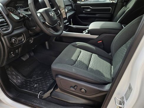 New 2026 RAM 1500 4x4 Crew Cab image 14