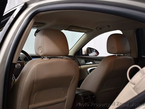 Used 2012 Buick Regal Leather image 22