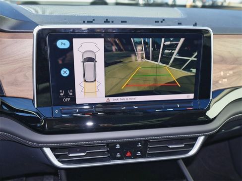 New 2026 Volkswagen Atlas SE image 22