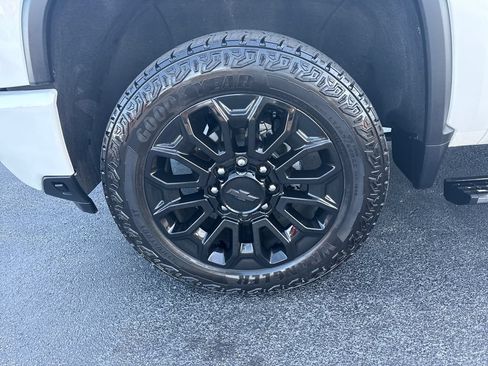 Used 2024 Chevrolet Silverado 2500 High Country w/ LPO, Dark Essentials Package AWD/4WD image 34