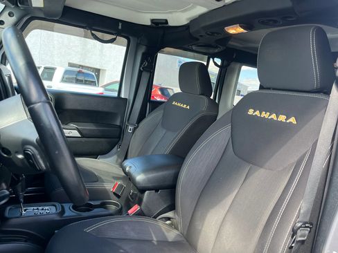 Used 2014 Jeep Wrangler Unlimited Sahara w/ Dual Top Group image 10