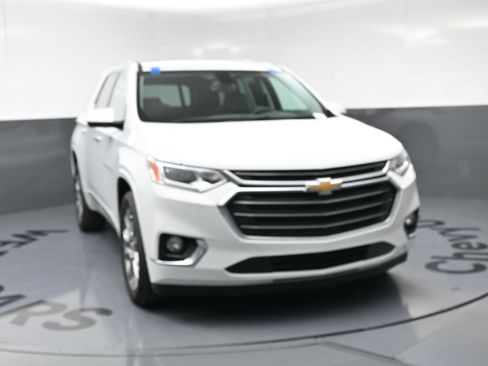 Used 2018 Chevrolet Traverse Premier FWD image 3