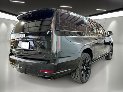 New 2026 Cadillac Escalade ESV Platinum Sport image 7