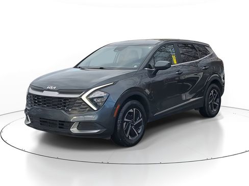 Certified 2023 Kia Sportage LX image 2