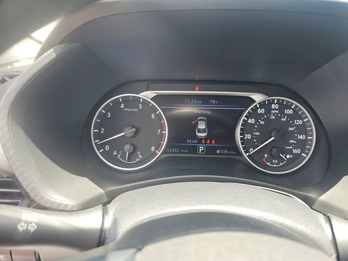 Used 2024 Nissan Sentra SV FWD image 3