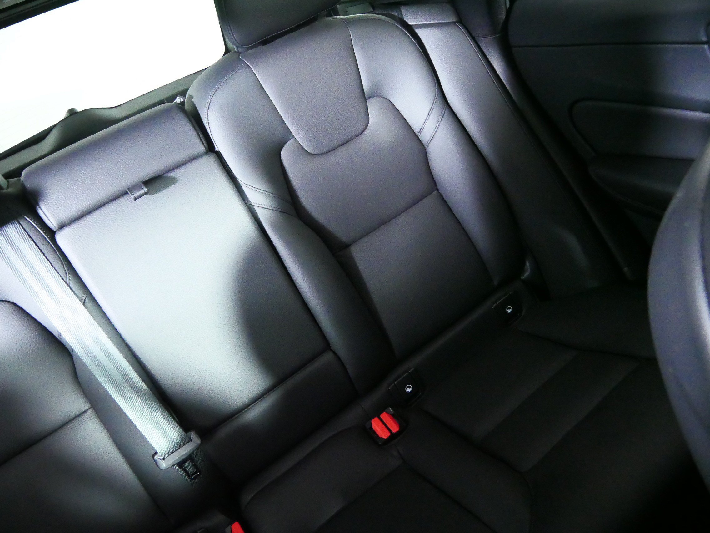 Used 2023 Volvo XC60 B5 Plus w/ Climate Package AWD/4WD image 14