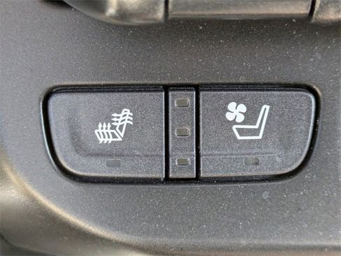 Used 2022 GMC Canyon Denali w/ Denali Black Edition Package image 22