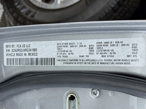 Used 2024 RAM 2500 Big Horn w/ Bed Utility Group image 39