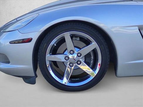 Used 2007 Chevrolet Corvette Coupe RWD image 19