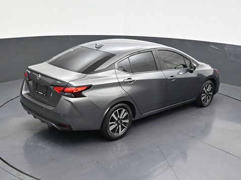 Used 2021 Nissan Versa SV FWD image 14