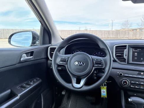 Used 2018 Kia Sportage LX w/ LX Technology Package FWD image 23