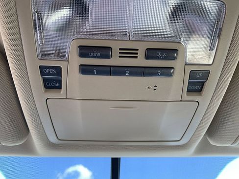 Used 2016 Toyota Highlander Limited AWD/4WD image 28