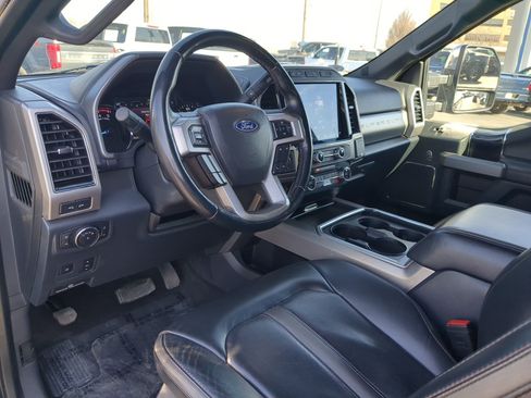 Used 2022 Ford F350 Platinum image 14