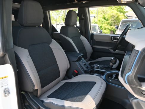 Used 2023 Ford Bronco Wildtrak AWD/4WD image 33