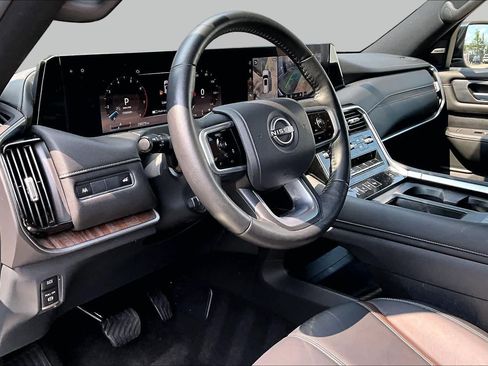 Certified 2025 Nissan Armada SL RWD image 18
