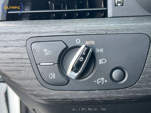 Used 2017 Audi A4 2.0T Premium image 37