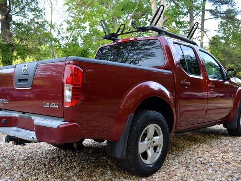 Used 2008 Nissan Frontier LE w/ Leather Pkg image 6