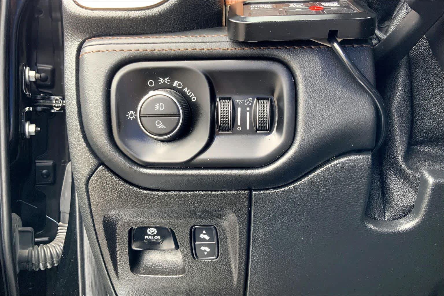 Used 2022 RAM 1500 Limited w/ Body Color Bumper Group AWD/4WD image 33