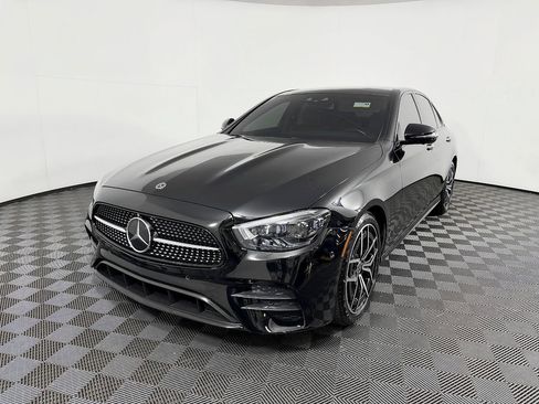 Used 2022 Mercedes-Benz E 450 4MATIC Sedan image 3