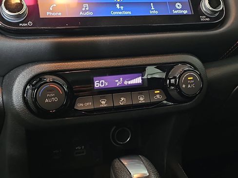Used 2021 Nissan Kicks SR FWD image 22