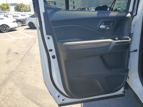 Certified 2021 Honda Ridgeline Black Edition image 16