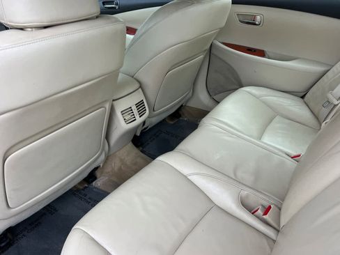 Used 2010 Lexus ES 350 image 4