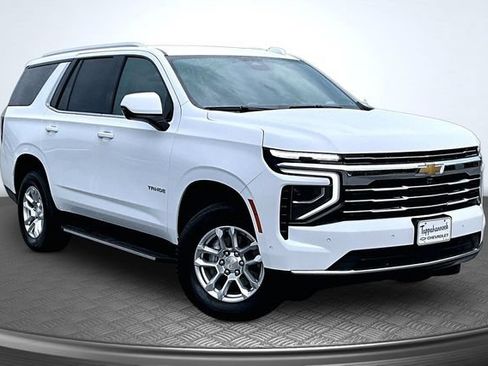 Used 2025 Chevrolet Tahoe LT AWD/4WD image 3
