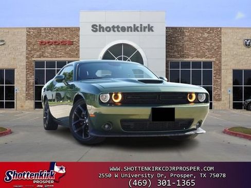 Used 2021 Dodge Challenger GT RWD image 1