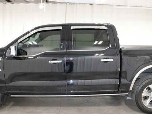 Used 2022 Ford F150 Platinum w/ FX4 Off-Road Package AWD/4WD image 6