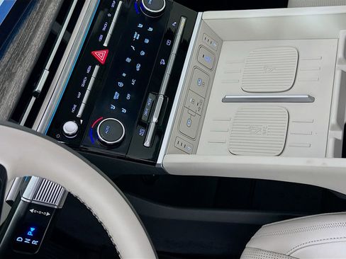 Certified 2025 Hyundai Santa Fe Calligraphy image 17