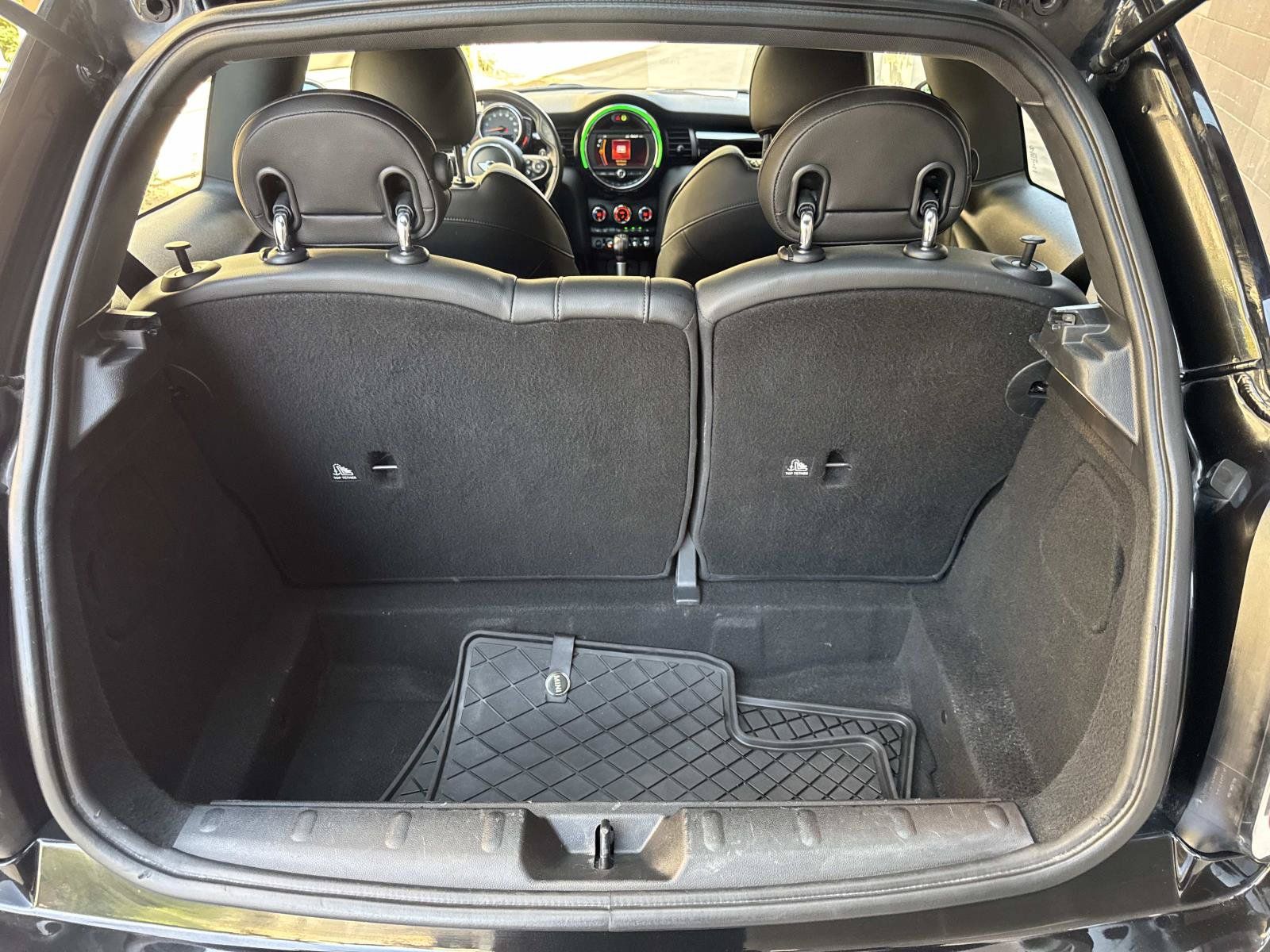 Used 2019 MINI Cooper S w/ Signature Upholstery Package FWD image 5