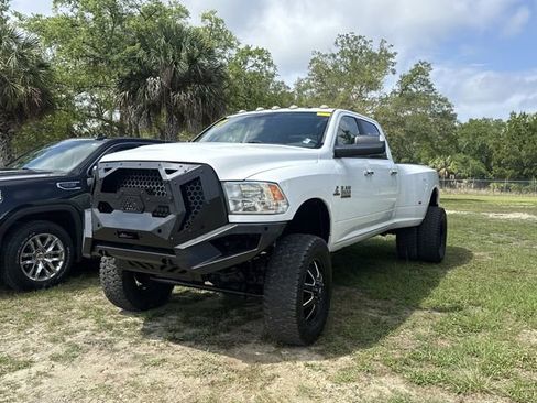Used 2017 RAM 3500 SLT AWD/4WD image 2