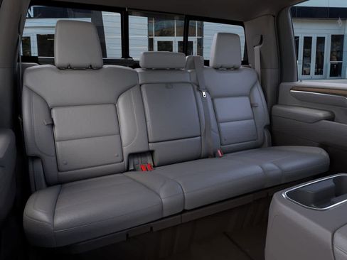 New 2026 GMC Sierra 2500 SLT w/ SLT Premium Package image 17